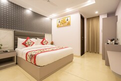 Hotel Mayfair Just a Minute Away From New Delhi Railway Station
