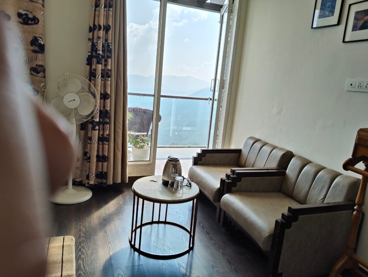 Luxury 4 bedroom Villa CHAIL Shimla - Tap to explore photos