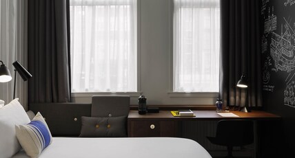 INK Hotel Amsterdam MGallery by Sofitel Room Type - CLASSIC ROOM, 1 queen-size bed