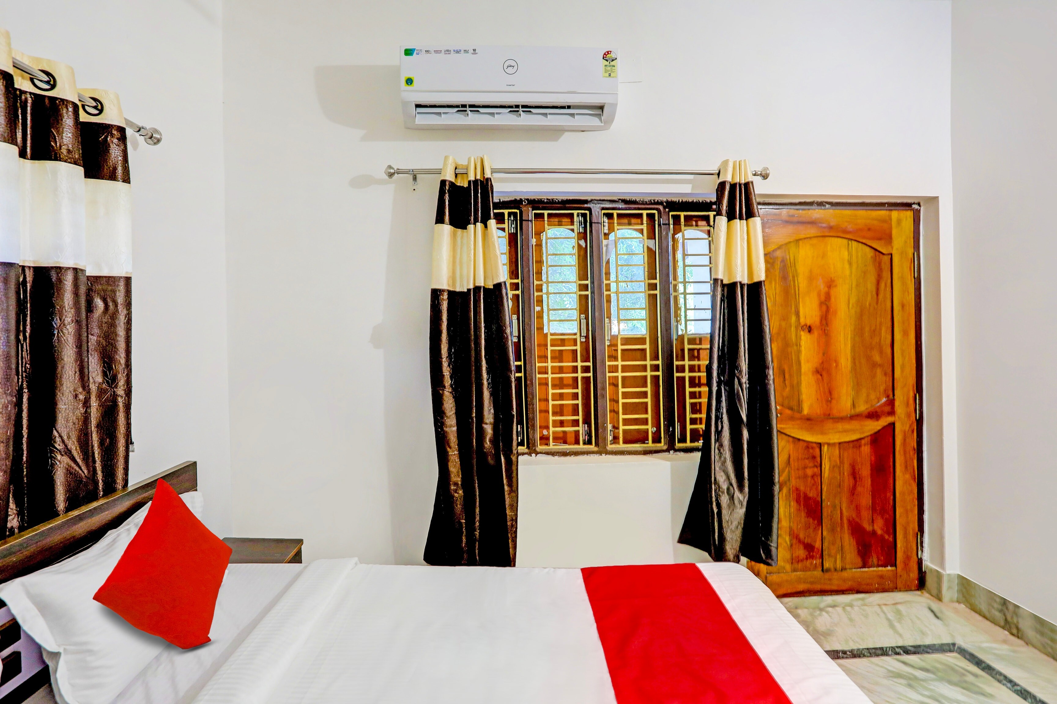 Hotel O Ganpati Guest House - Tap to explore photos