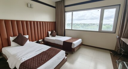 Hotel Udayanraje Palace Room Type - Deluxe Twin Bed