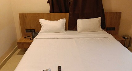 Hotel O Royal Inn Room Type - Classic