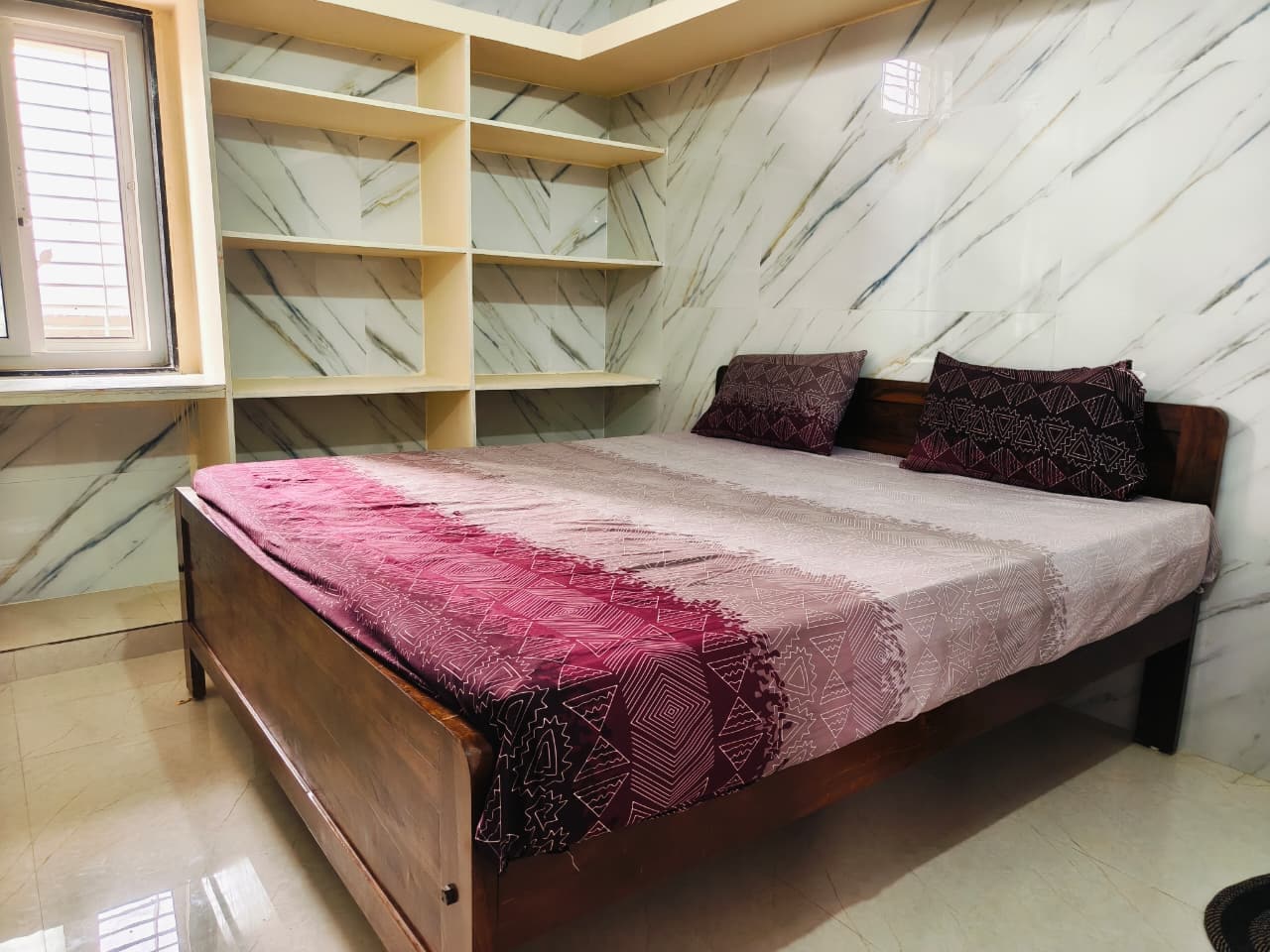 Guru Rayaraa Home Stay - Tap to explore photos