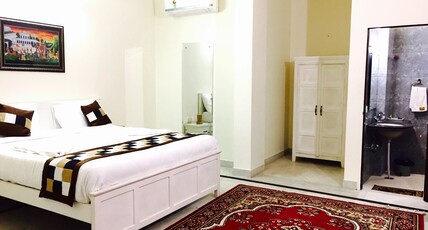 Hotel Roselle Heights Room Type - Roselle Executive Room