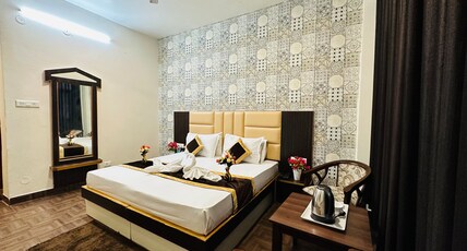 Hotel The Castle by Mountain Sparrow Adventures Room Type - Deluxe Room Without Balcony