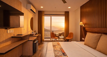 AH Grand Villa - Hotel Near Dalai Lama Temple Room Type - Himalayan View Super Deluxe with Private Balcony AH Grand Villa - Hotel Near Dalai Lama Temple Room Type - Himalayan View Super Deluxe with Private Balcony