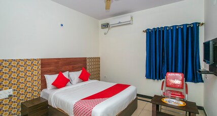 OYO 26817 GKS Residency Room Type - Classic