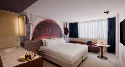 Indigo Sydney Potts Point Room Type - 1 King Standard Neighbourhood View