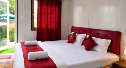 SnowPeak Retreat Room Type - Deluxe Room