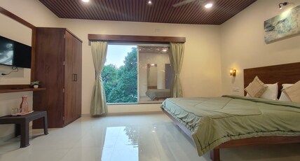 Bluebell Residency | Rooms & Caretaker Room Type - Deluxe room King Size (Ac Room)