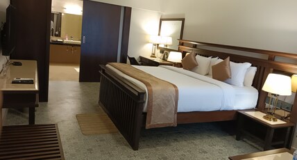 Uva Sands Beach Resort Room Type - Caravel Window Sea Facing