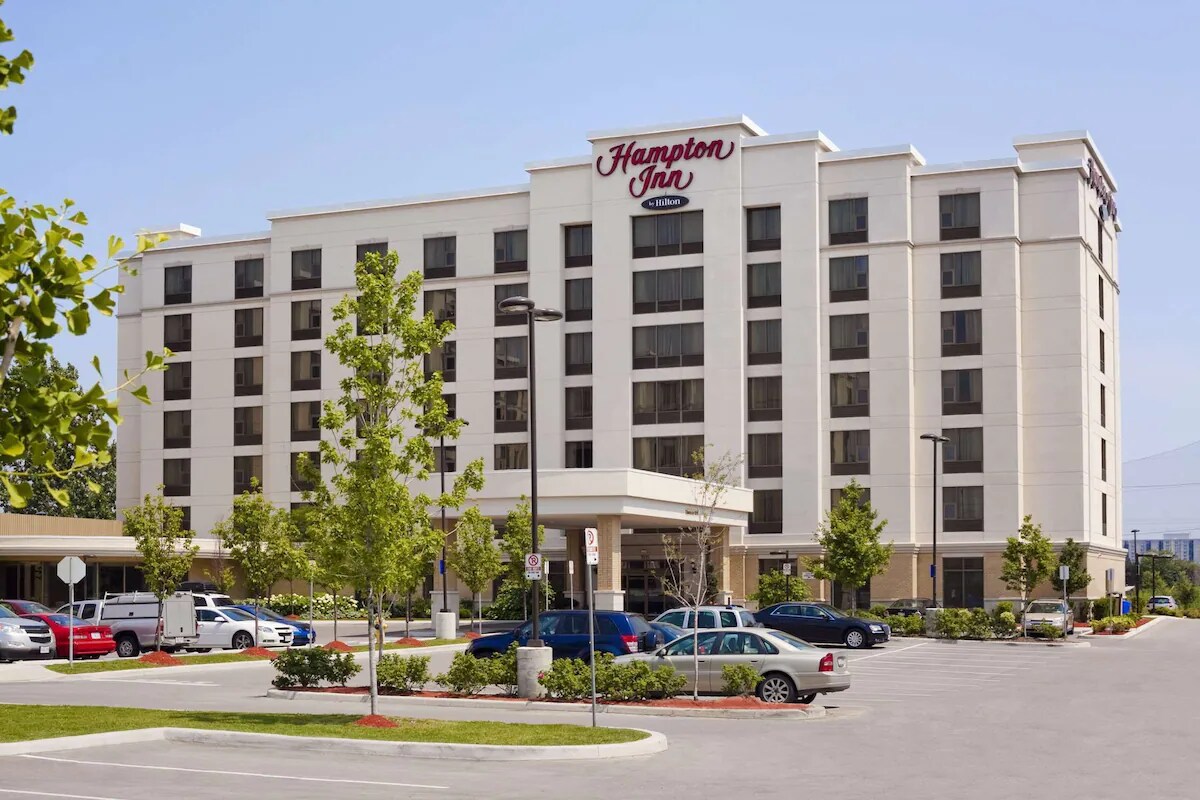 Hampton Inn by Hilton Toronto Airport Corporate Centre - Tap to explore photos