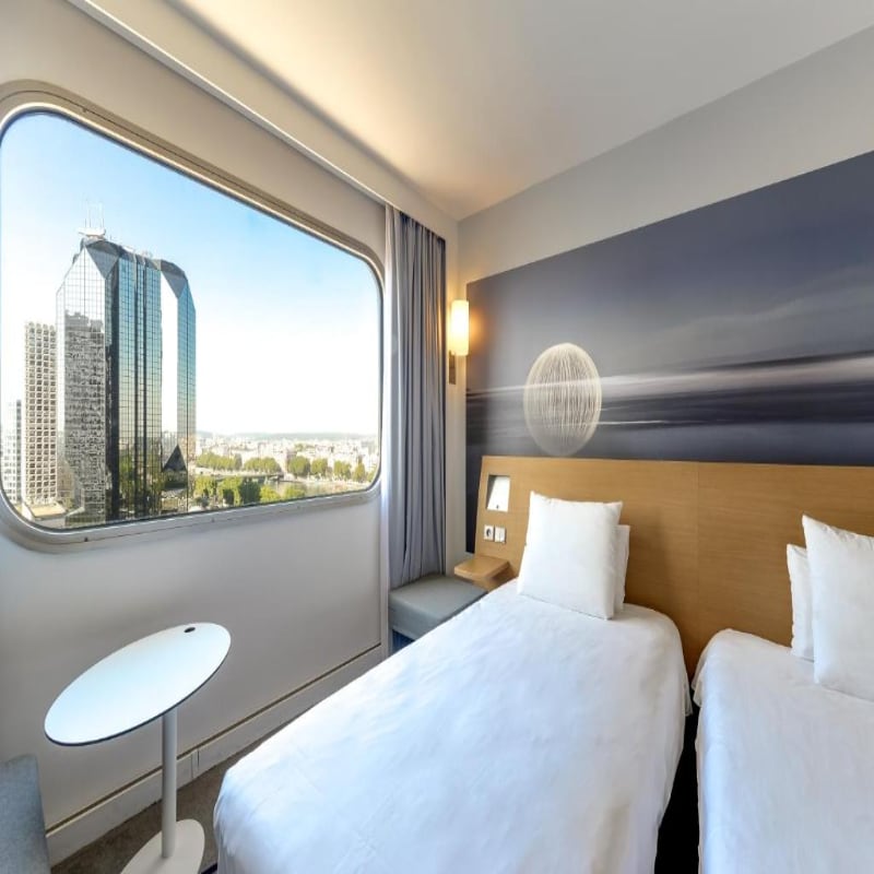 Novotel Paris Centre Tour Eiffel - Tap to explore photos