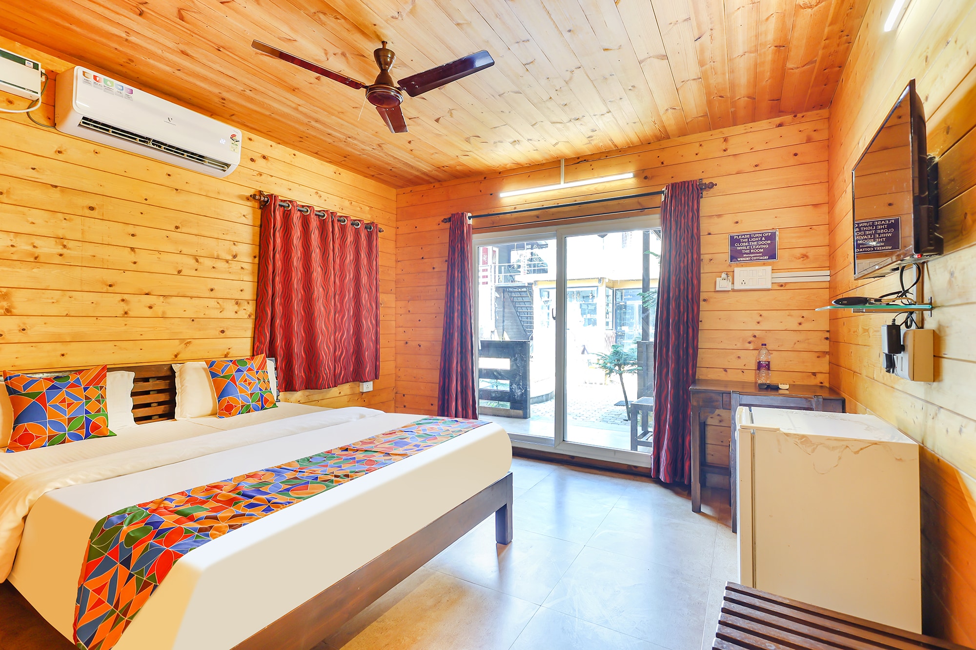 FabHotel Wenzet Cottages Stayora - Nr. Morjim Beach - Tap to explore photos