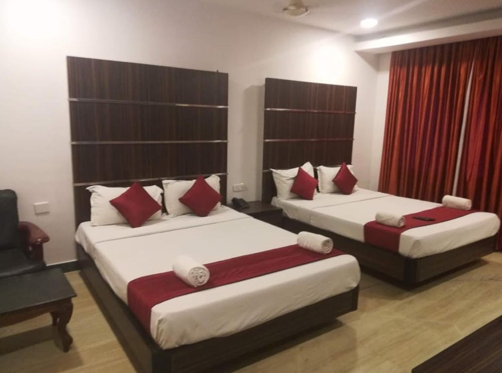 Hotel Nachiappa Park - Tap to explore photos