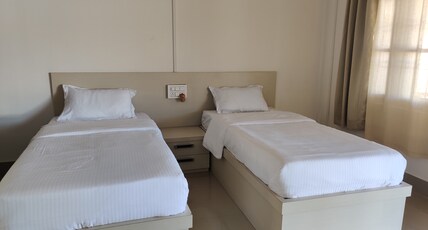 Hotel Anne Ziro Room Type - Twin bed