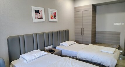 Hotel Mai Room Type - Deluxe Room with AC