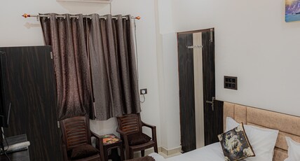 Hotel Kashi In Room Type - Deluxe King Bed Room