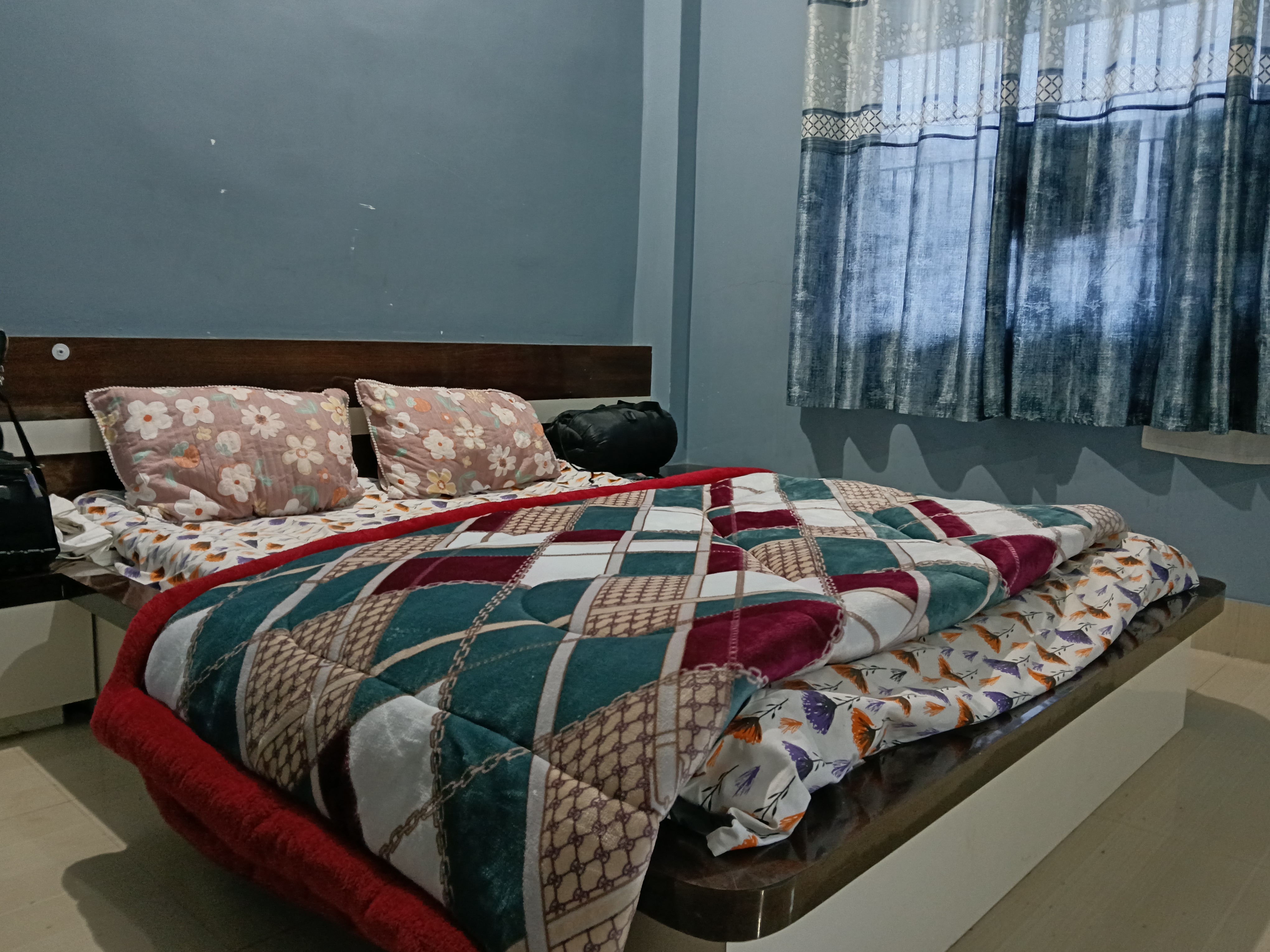 Meraaj Guest House - Tap to explore photos