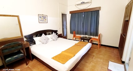 HOTEL SAMUDRA Room Type - AC Standard Room (Balcony Garden View. 1st Floor) HOTEL SAMUDRA Room Type - AC Standard Room (Balcony Garden View. 1st Floor)