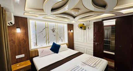 Gold River Sunwaves HouseBoat Room Type - 4 Bedroom Houseboat