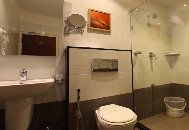 Hotel Samudra Sreekandapuram - Tap to explore photos