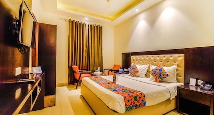 HOTEL LE GOLDEN Room Type - Super Deluxe Room HOTEL LE GOLDEN Room Type - Super Deluxe Room