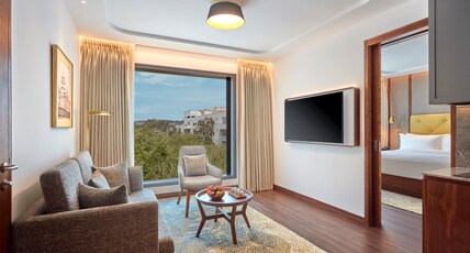 DoubleTree by Hilton Bengaluru Whitefield Room Type - KING DELUXE SUITE