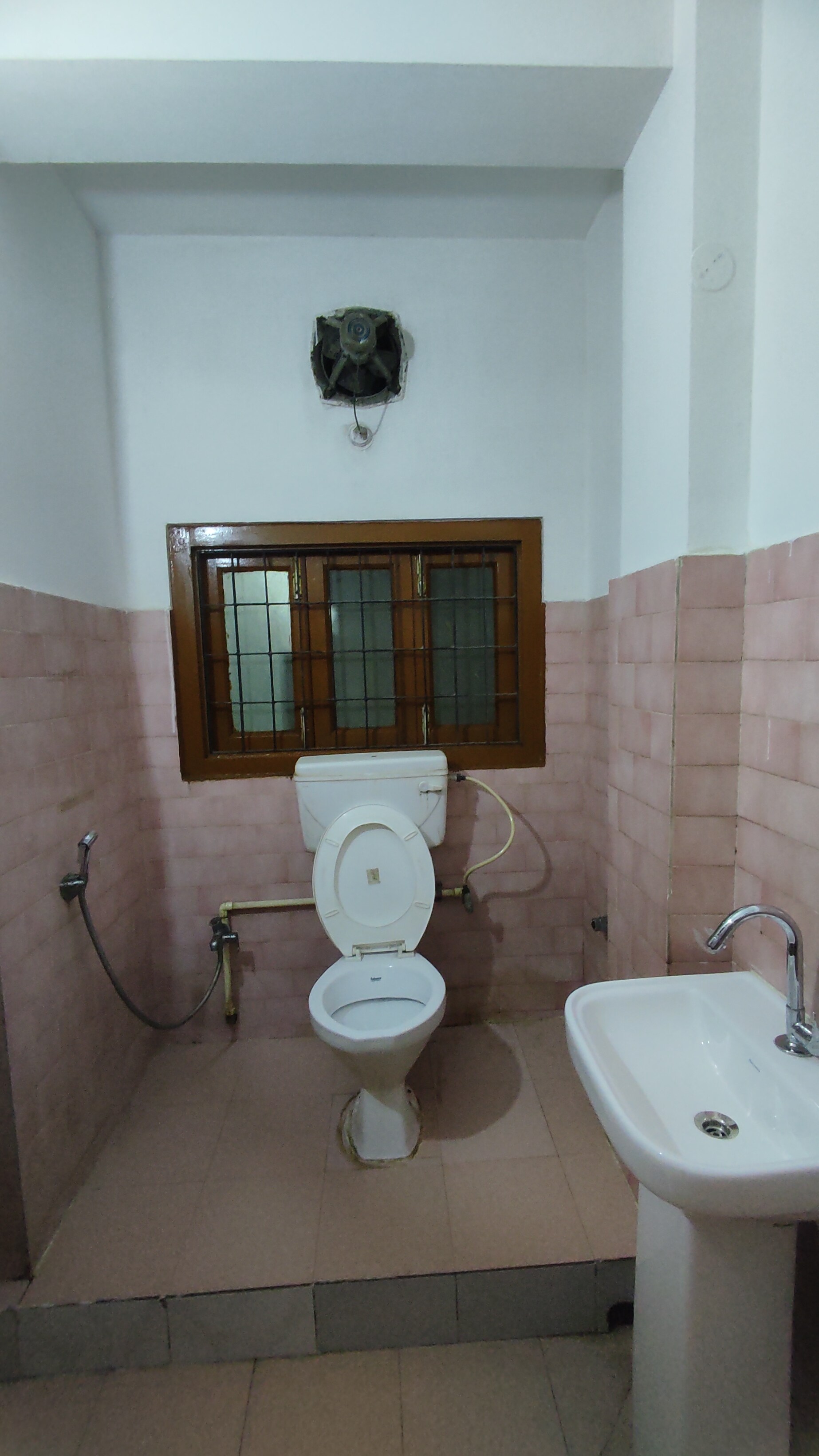 Ade's Homestay - Tap to explore photos