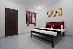 Hotel O Mid-Night Inn