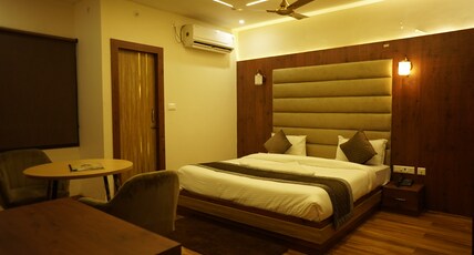 Hotel Uma Palace Room Type - Superior Room