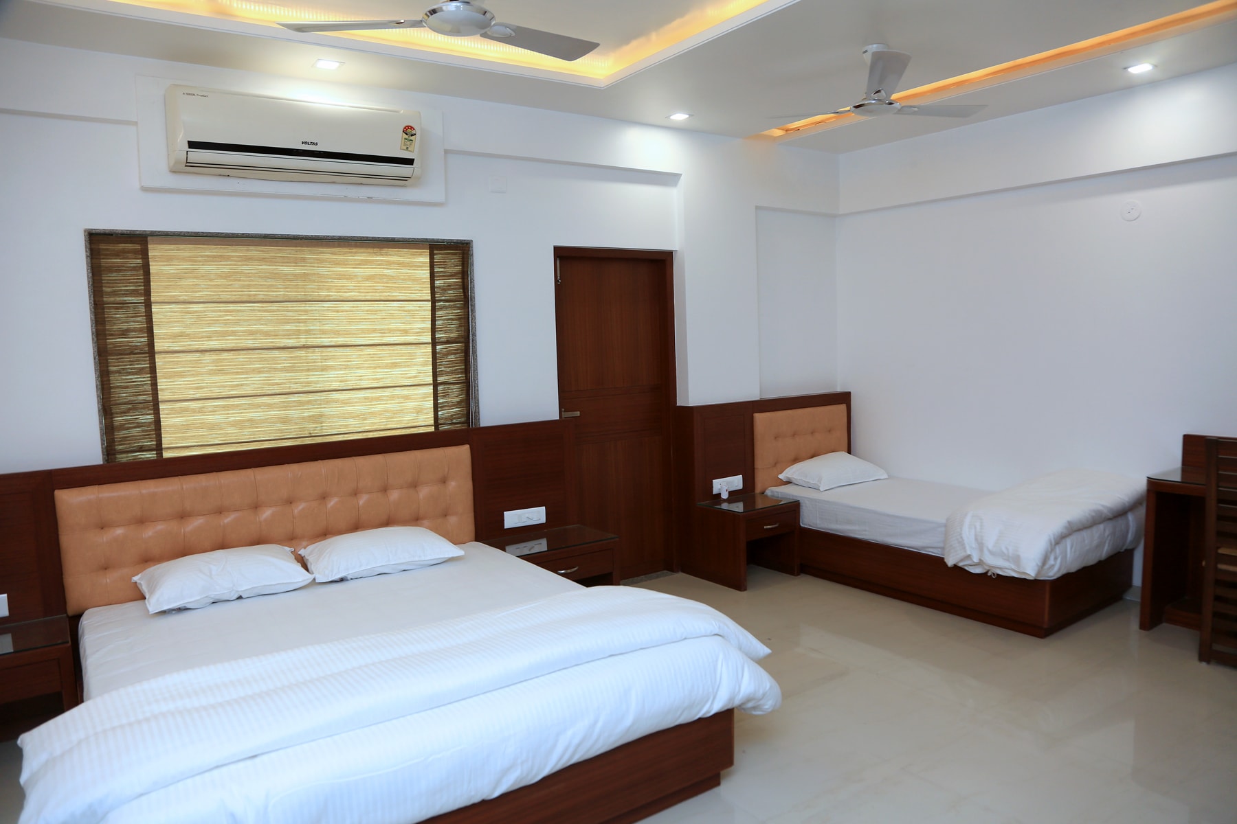 HOTEL MARVEL INN & BANQUET HALL - Tap to explore photos
