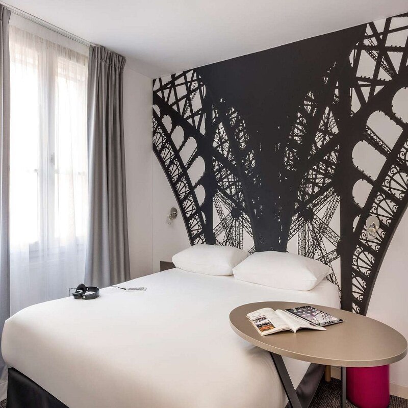 ibis Styles Paris Eiffel Cambronne - Tap to explore photos