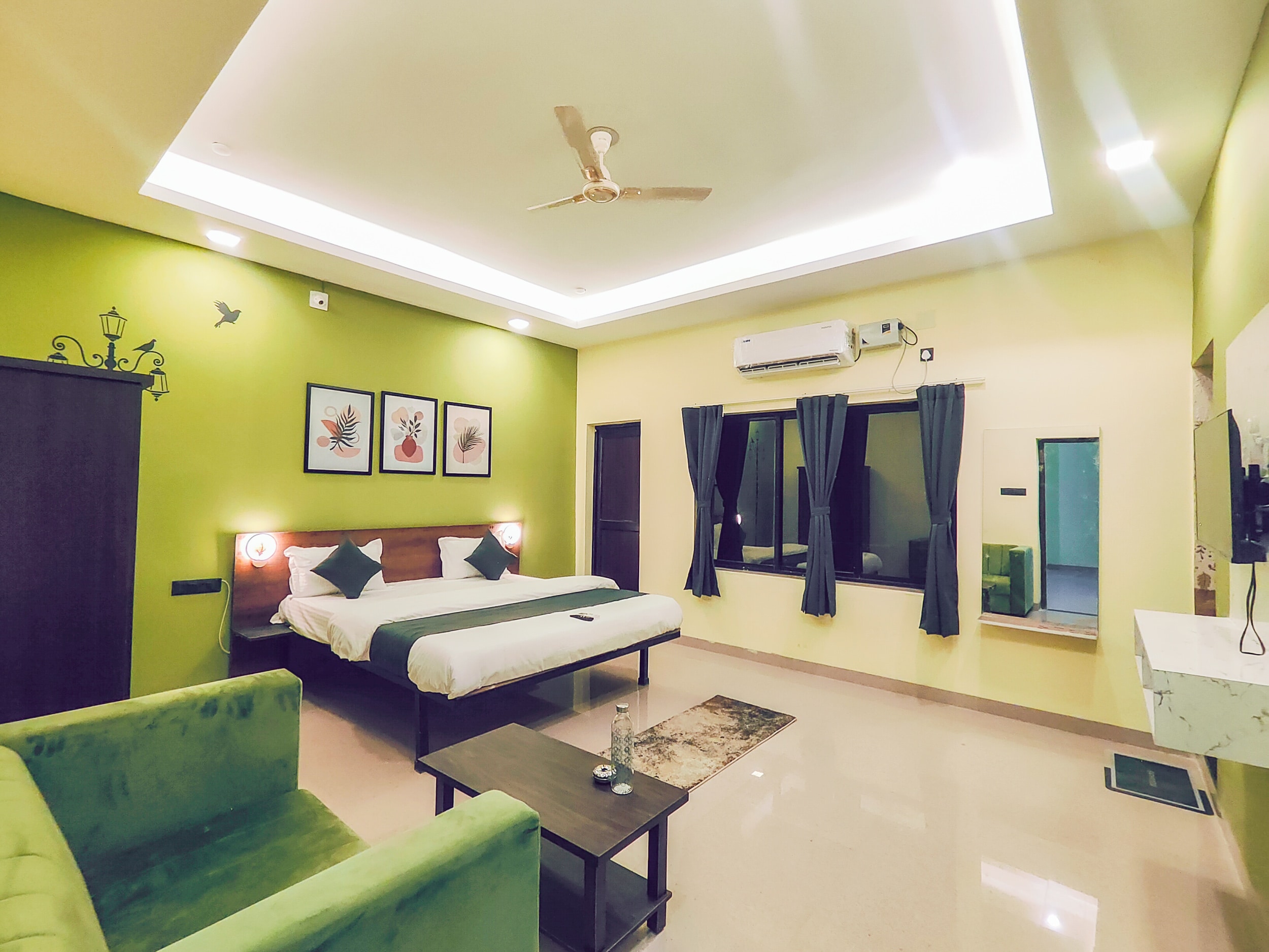 EMERALD EUPHORIA ( A UNIT OF BIRAJ HOSPITLITY ) - Tap to explore photos