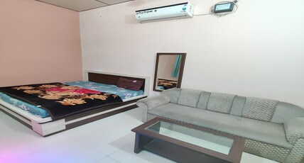 Hotel Shyam Sarover Room Type - Deluxe Triple Room