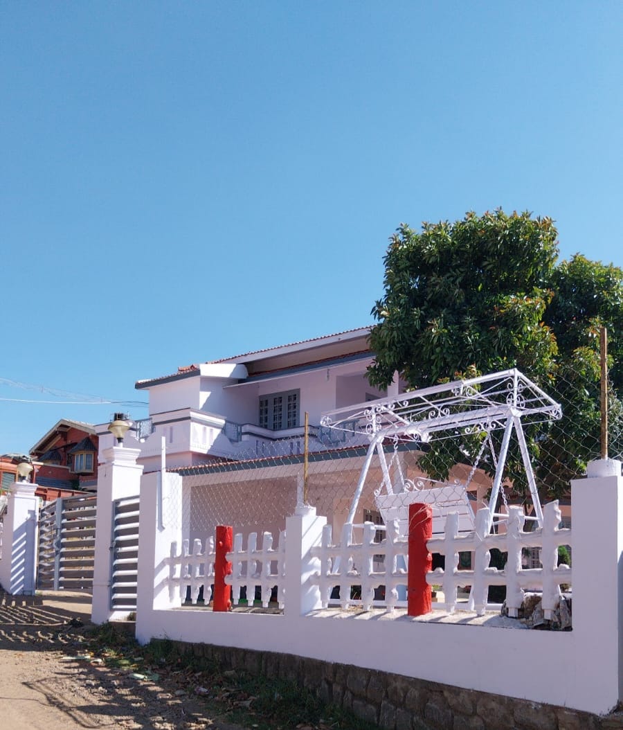 White Mist Cottages Ooty(7Km from Main City) - Tap to explore photos