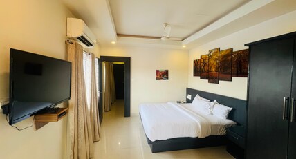 The Royal Oak Luxury Hotel Room Type - Suite Room