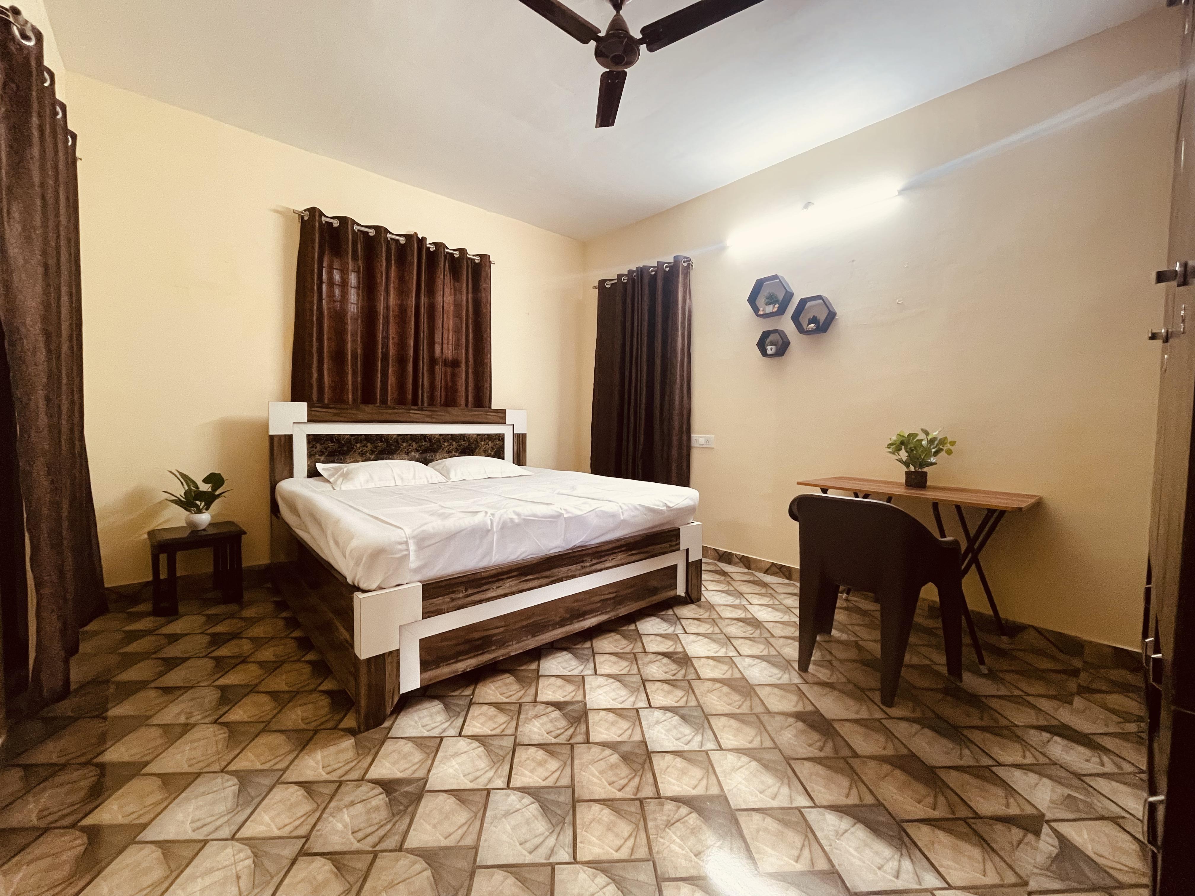3 bk apt at prime location - Tap to explore photos