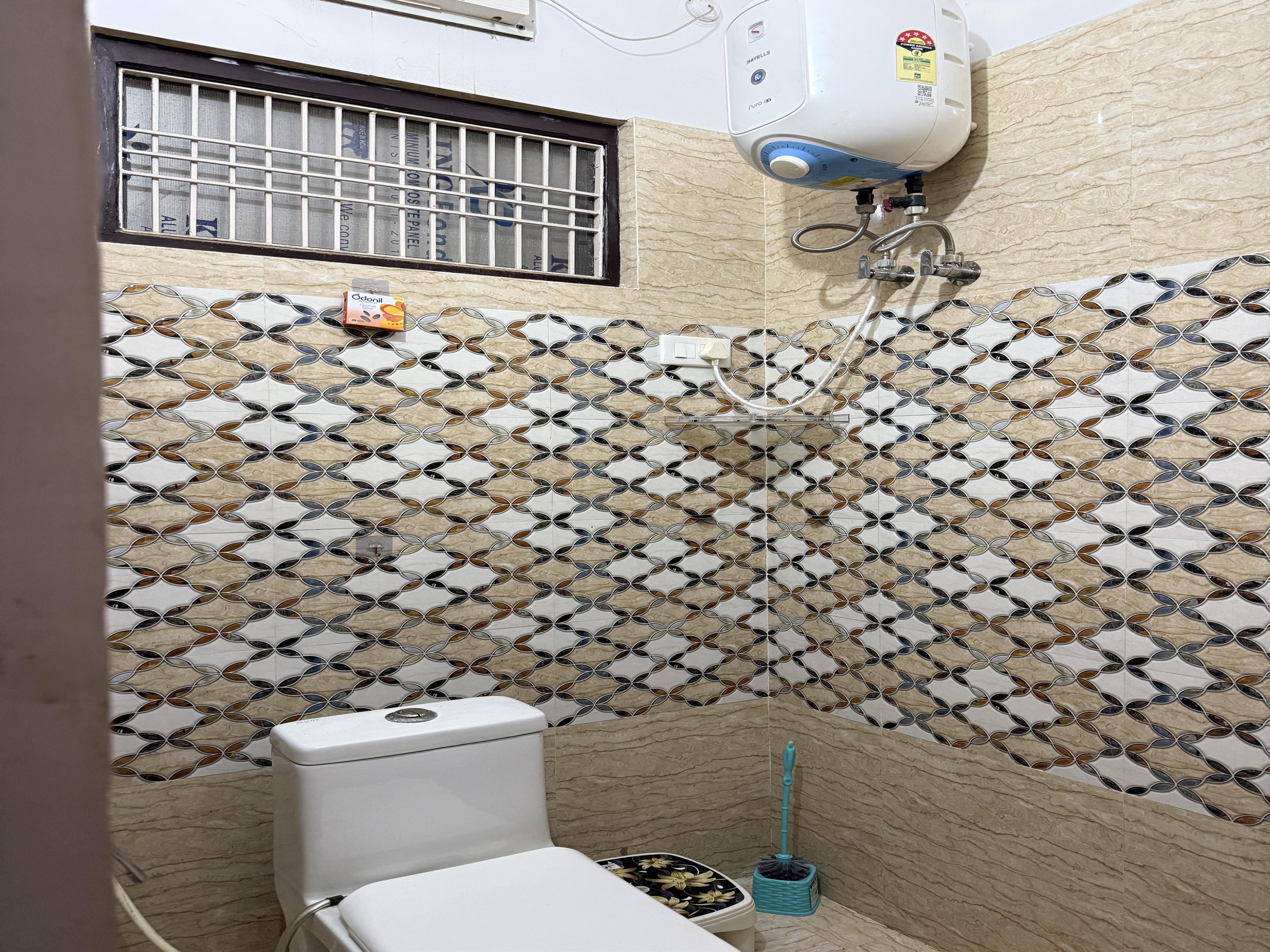 Gharaana 2BHK Apartment 10 min away from Mandir - Tap to explore photos