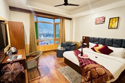 Hotel Ocean (2min. drive from mall road) Manali