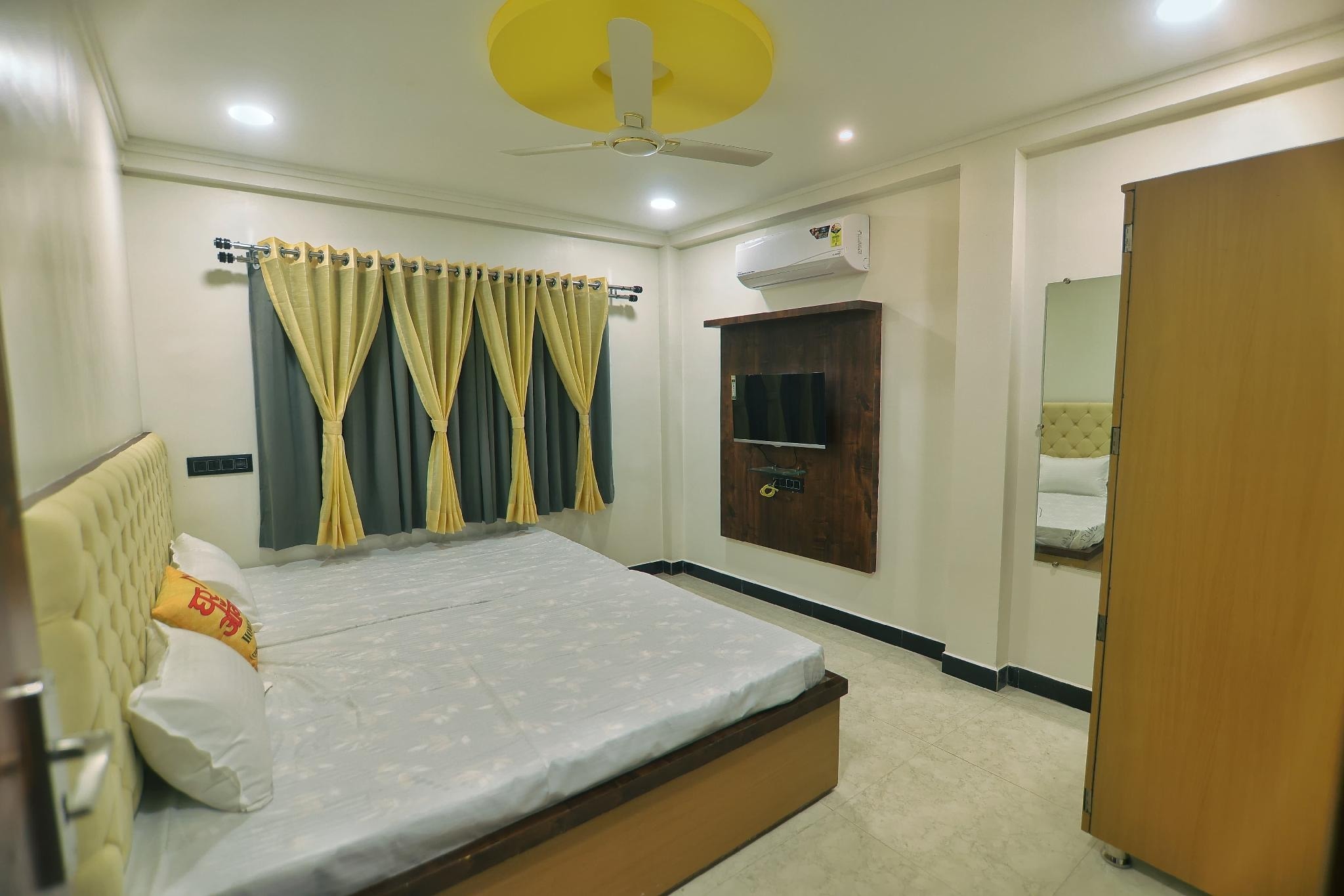 Ghar Aangan - Tap to explore photos