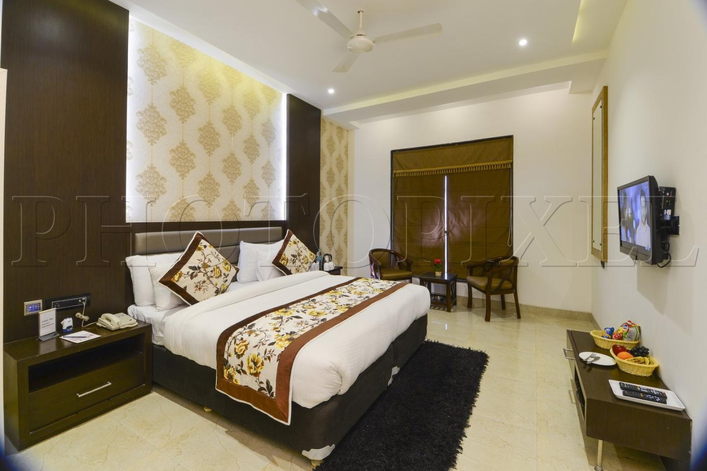 Hotel Palm Galaxy - Tap to explore photos