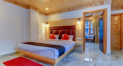 Tanwar Villa Guest House Room Type - Family Room with Balcony