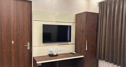 VASA GANGA STAYS Room Type - Deluxe Room