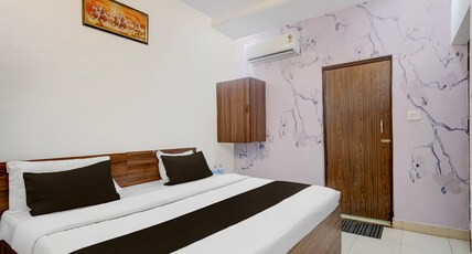 Collection O Taj Viewpoint Agra Room Type - Classic