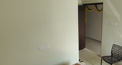 Mishra villa Room Type - 302 (AC)