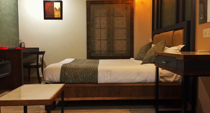 Hotel Crystal Park Room Type - Park Deluxe (Premium, A/c)