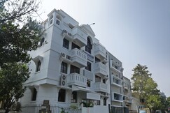 Executive Inn - A boutique Hotel