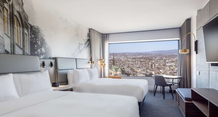 Hilton Quebec Room Type - 2 QUEEN EXECUTIVE FLOOR