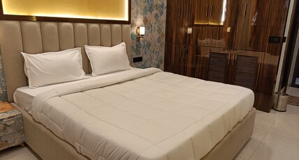 hotel Ganesh Inn By BookingCare Room Type - SUPER DELUXE ROOM